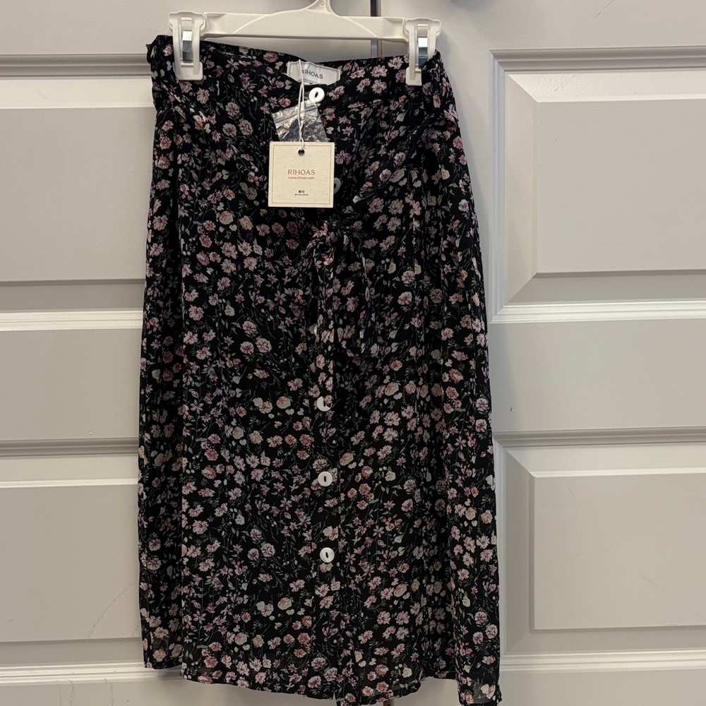 Floral Black Skirt